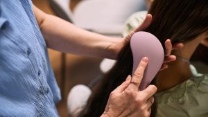 How Do You Get Dead Lice Out of Your Child's Hair?